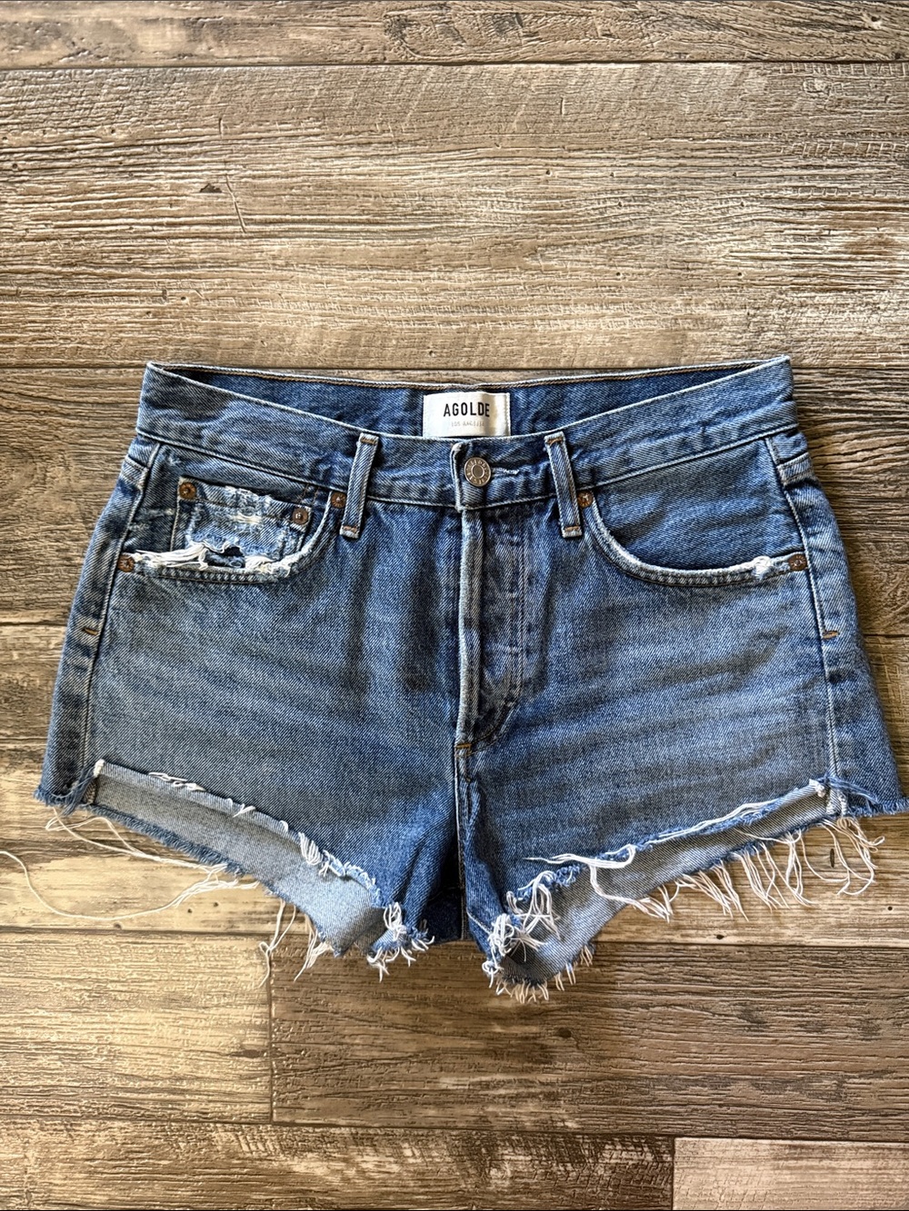 🌟AGOLDE  PARKER🌟Medium Blue Distressed High-Rise Denim Shorts, 25. #100